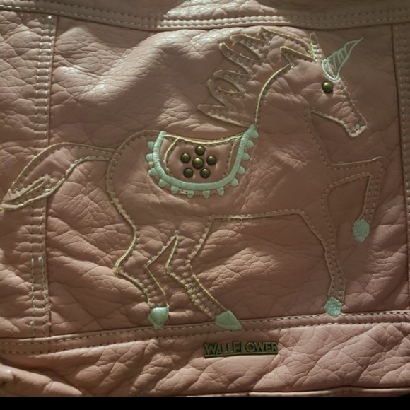 NWT Wallflower Unicorn Purse. - Picture 3 of 8